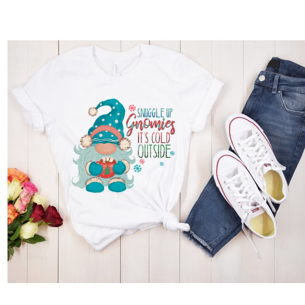 SNUGGLE UP GNOMIES IT'S COLD OUTSIDE POLYESTER GRAPHIC TEE